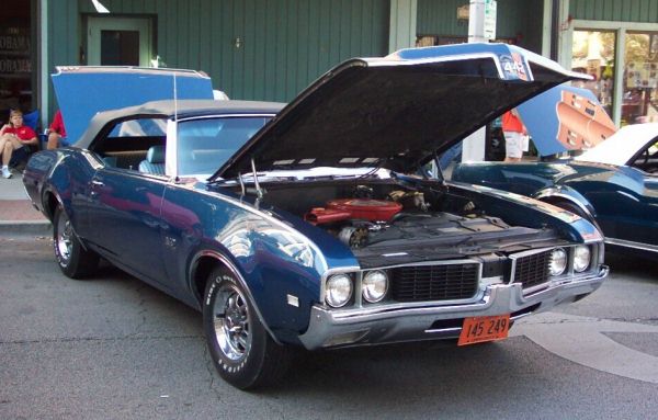 Oldsmobile 442